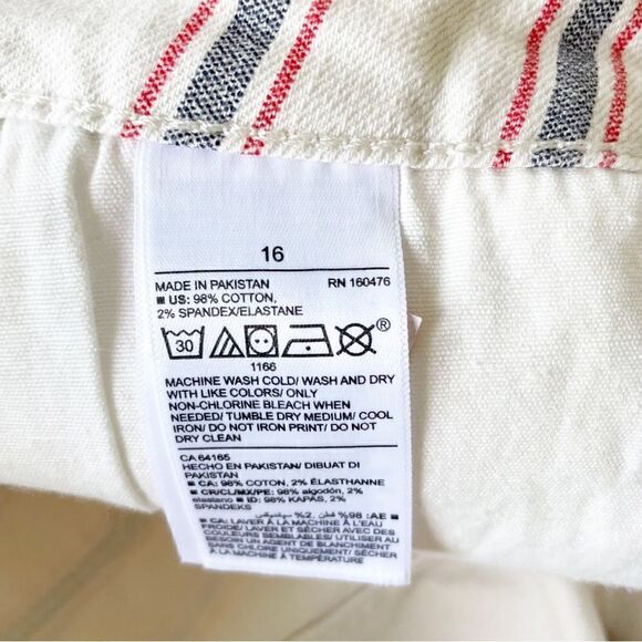 Old Navy Mid-Rise Button-Fly Multi-Stripe Jean Shorts - Size 16 - Picture 6 of 8